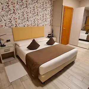 Lenotel Hotel