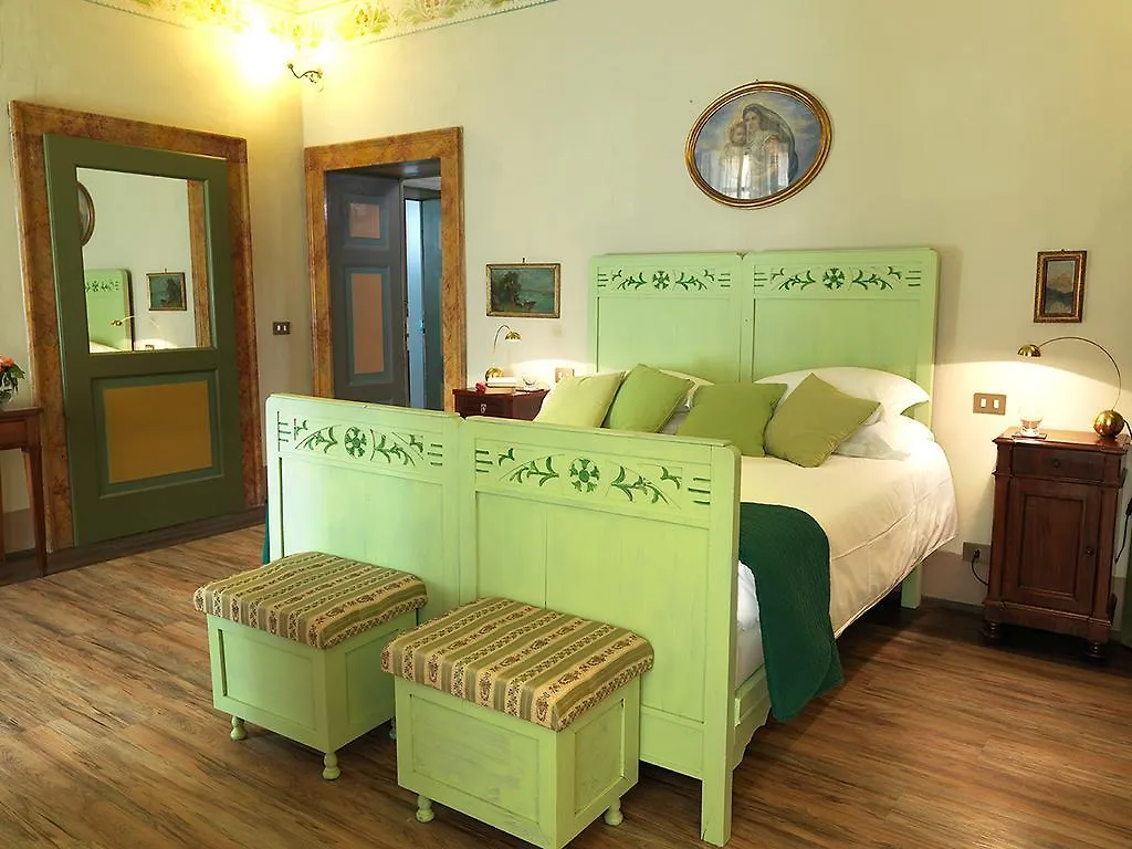 La Patirana Guesthouse Zandobbio Italy