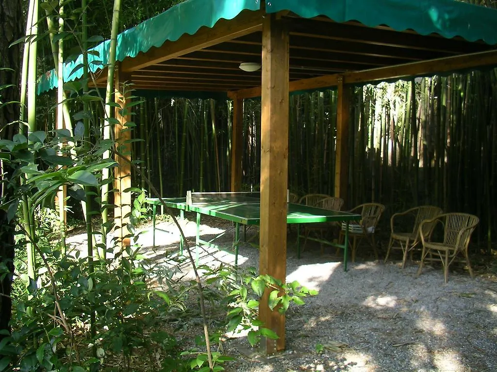 La Patirana Guesthouse Zandobbio 0*,  Italy