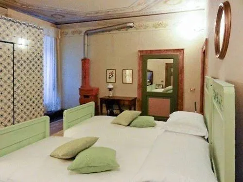 La Patirana Guesthouse Zandobbio 0*,  Italy
