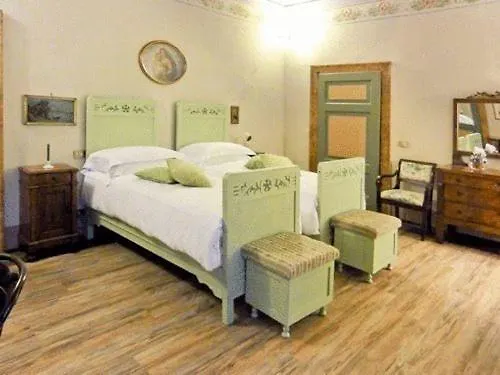 La Patirana Guesthouse Zandobbio Italy