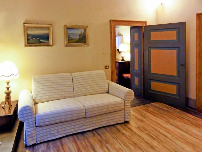 La Patirana Guesthouse Zandobbio Italy